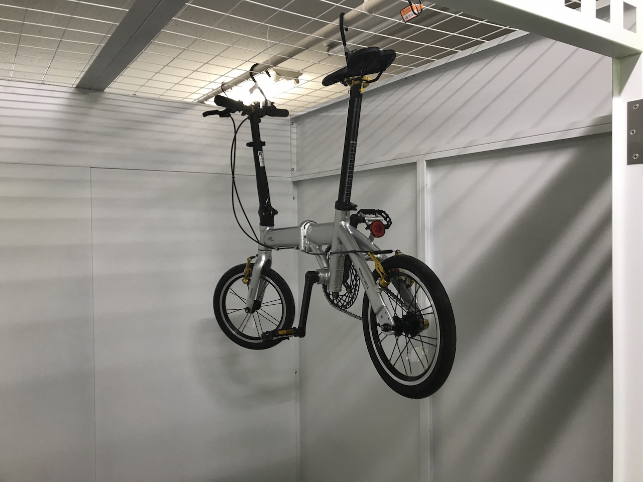 トランクルームに効率よく自転車を収納する方法 札幌のトランクルームならシロクマトランクへ