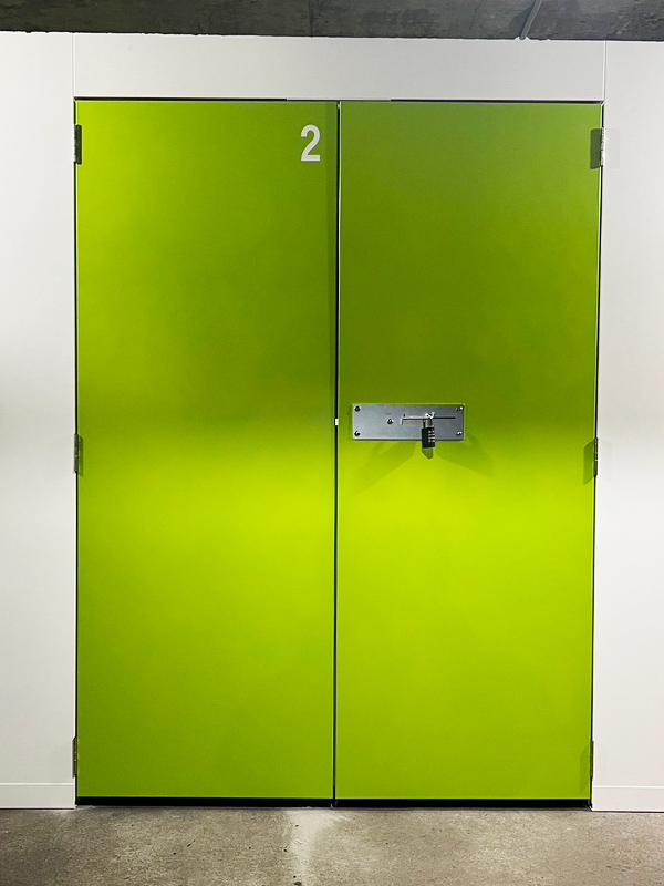 バイクガレージ